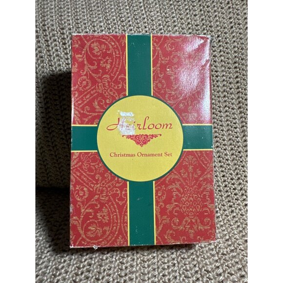 Vintage Heirloom Decoupage Santa Christmas Ornaments Set With Box - Picture 8 of 9